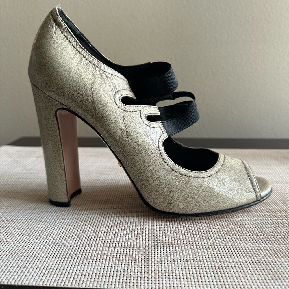 Authentic vintage Prada Black and Cream Heels